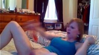 Homemade girl playing with dido - porn video
