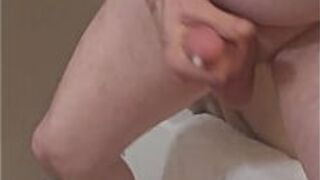 Jerking off in hotel - porn video