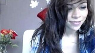 Peruvian Cam Girl Teasing - porn video
