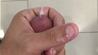 Masturbating to a big load - porn video