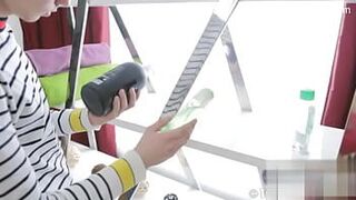 Gorgeous model handjob - porn video